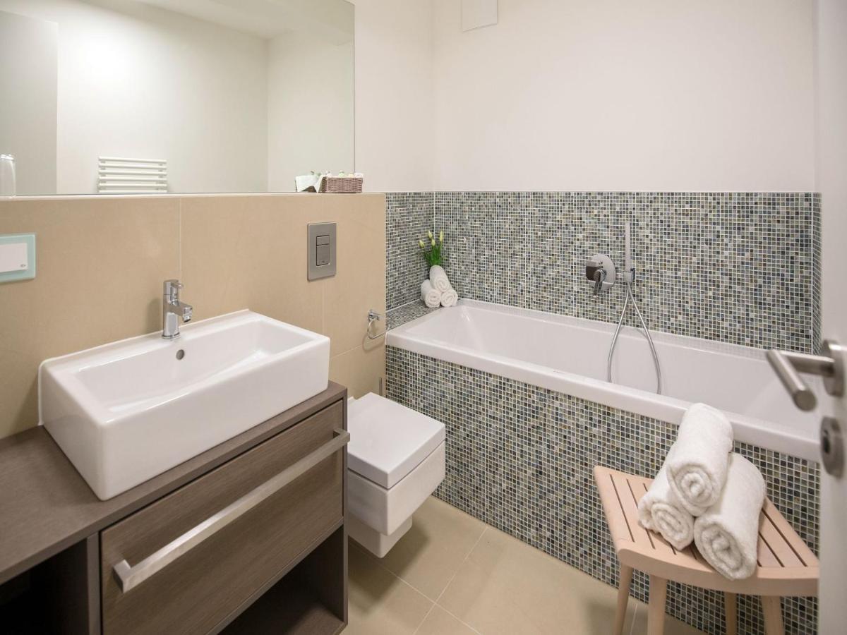 Duenenresidenz Prora - Ferienwohnung Mit Meerblick, 2 Schlafzimmern Und Balkon Np-403 Binz Eksteriør billede